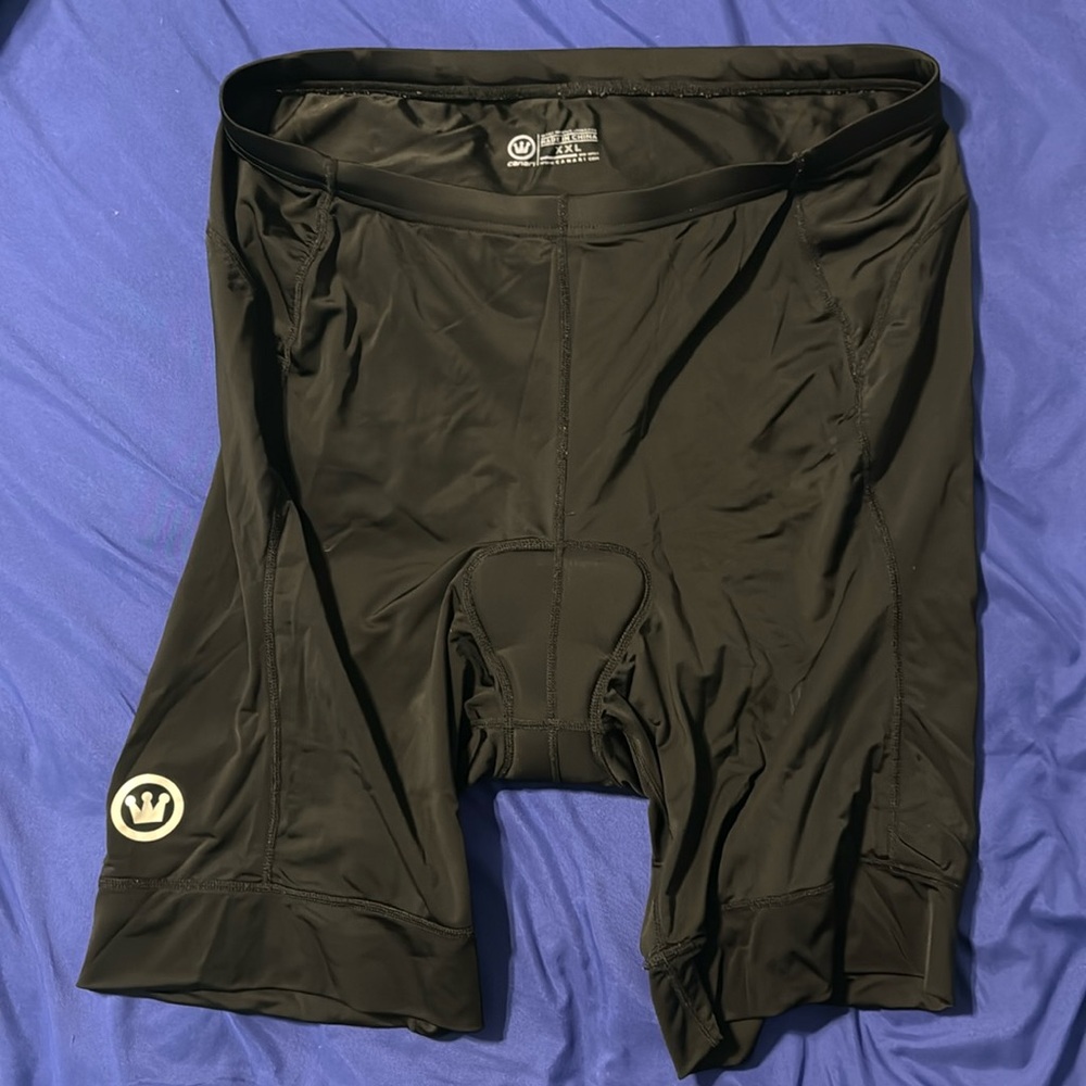 Canari men’s cycling shorts